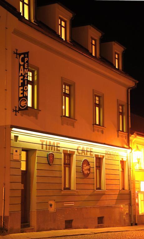 Time Cafe & Penzion Příbram Buitenkant foto