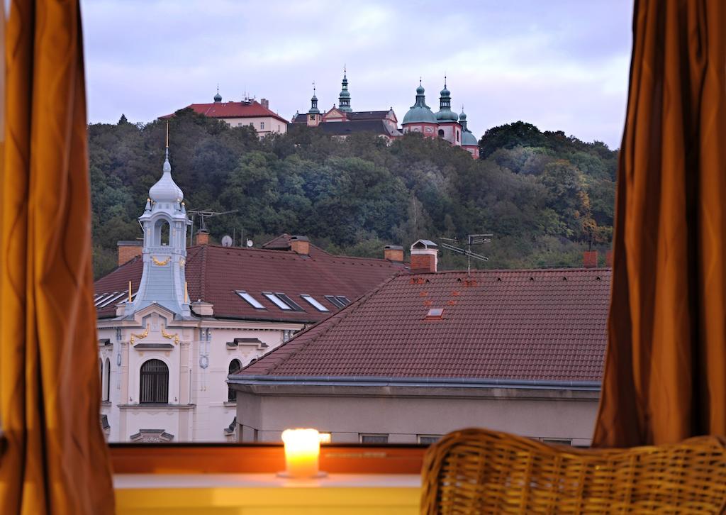 Time Cafe & Penzion Příbram Buitenkant foto